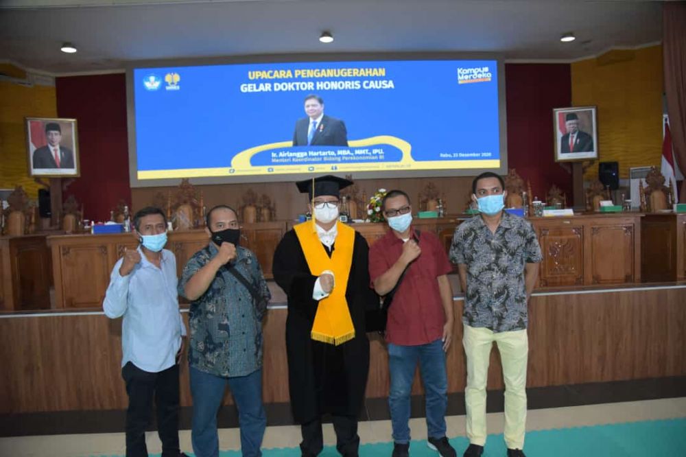 Airlangga Dapat Gelar DHC, Kader Golkar Jatim Ucapkan Selamat