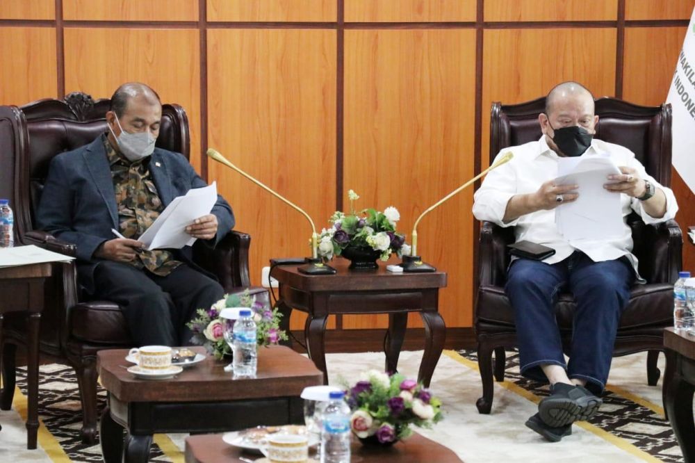 Ketua DPD RI, LaNyalla Minta Pelayanan Vaksin Untuk Lansia Dipermudah