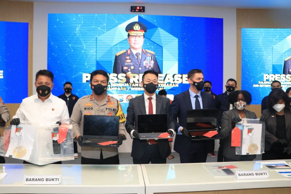 Polda Jatim Bongkar Pembuat dan Pengedar Scampage  Website Palsu 