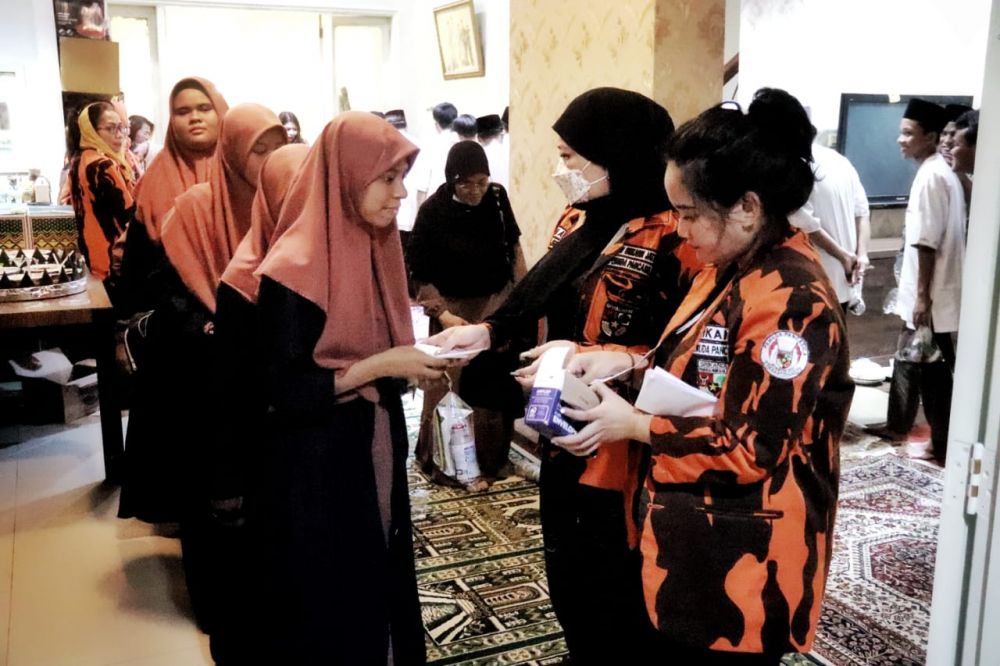 DPW Srikandi Pemuda Pancasila Jatim Gelar Buka Puasa Bersama dan Santunan Yatim Piatu