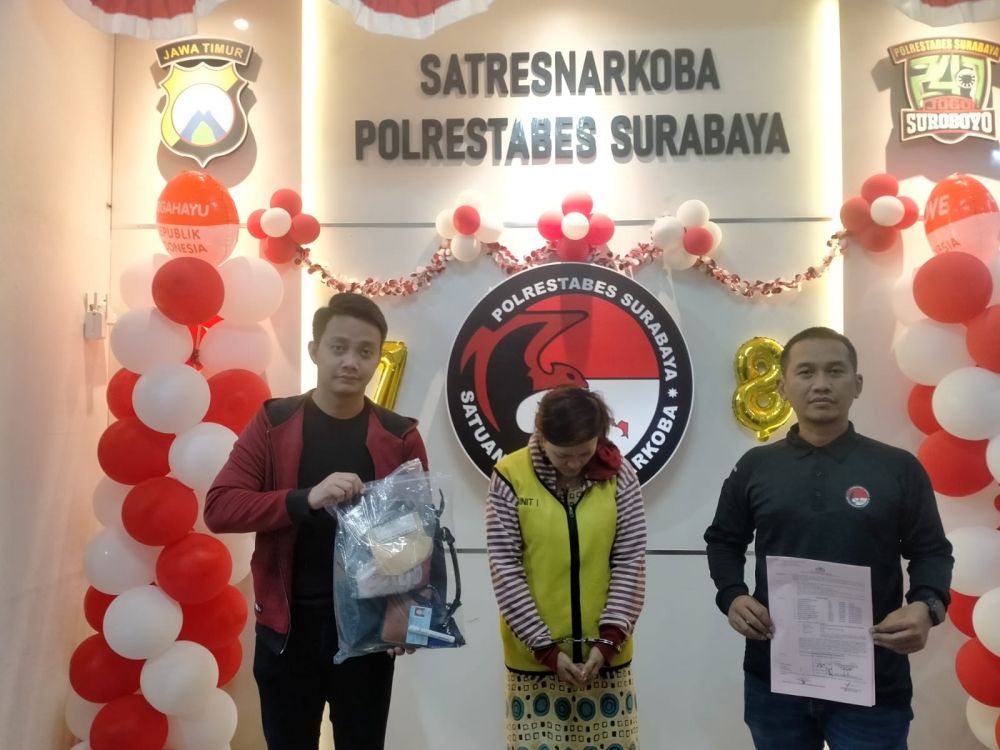 Edarkan Sabu, Wanita Asal Karangrejo Ditangkap Satresnarkoba Polrestabes Surabaya