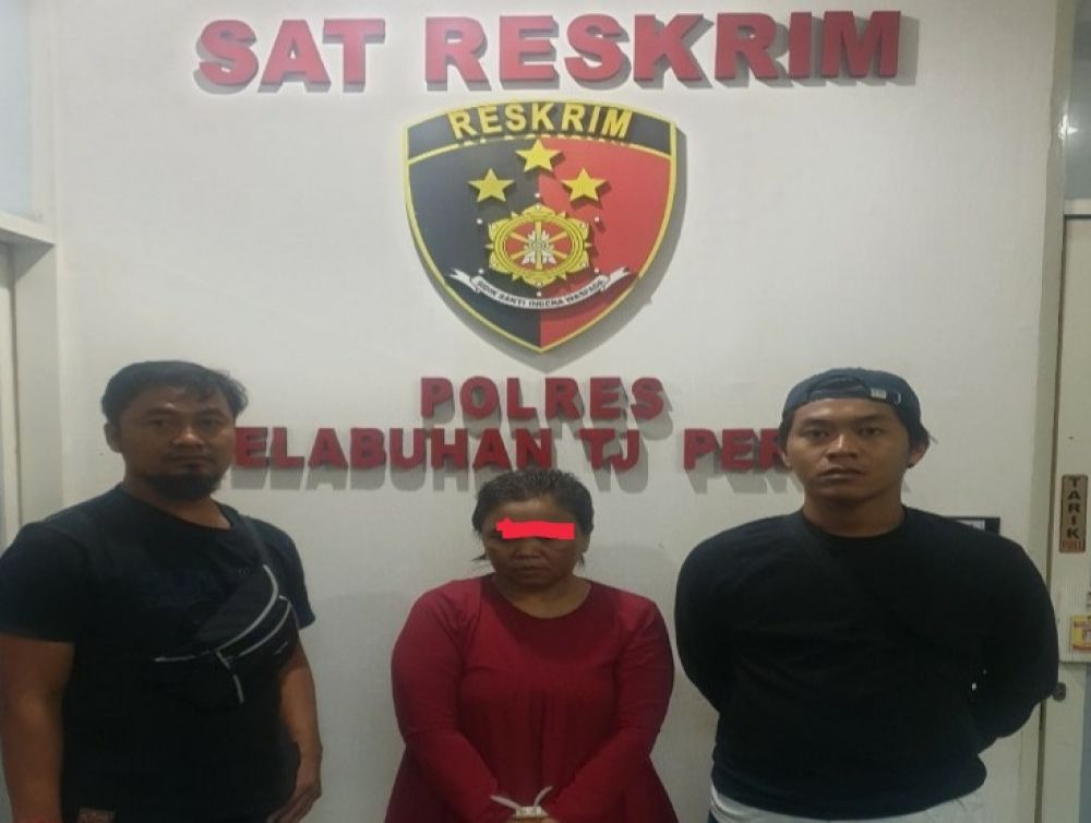Wanita Ini Ditangkap Polisi Setelah Aksi Pencurianya Terekam CCTV