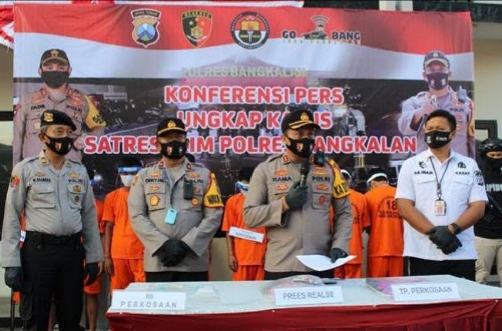 Rilis delapan orang pelaku pemerkosa janda muda di Bangkalan Madura