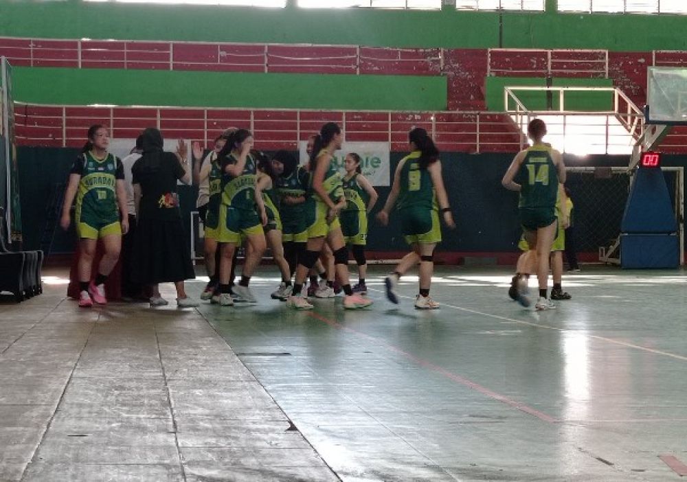 Surabaya Raih Emas Bola Basket 5x5