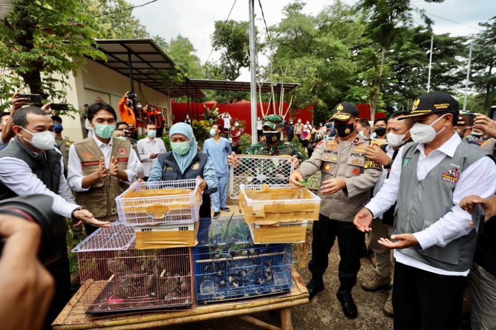 Wakapolda Jatim Dampingi Gubernur Jatim Resmikan RS Lapangan Di Madiun