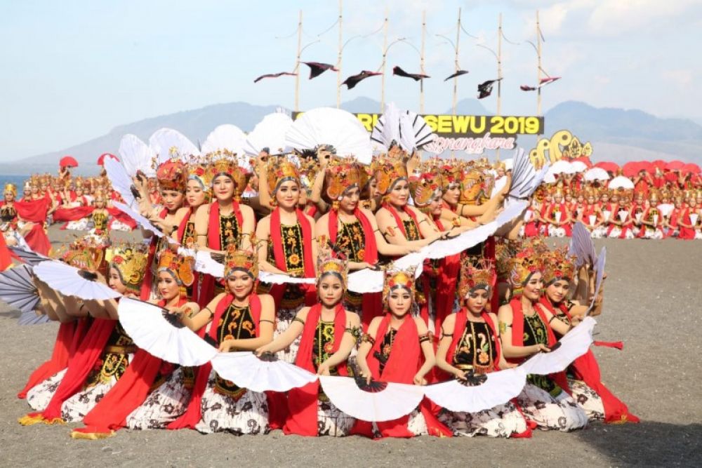 Ribuan Penari Gandrung Sewu Banyuwangi Tampil Epik dan Memukau