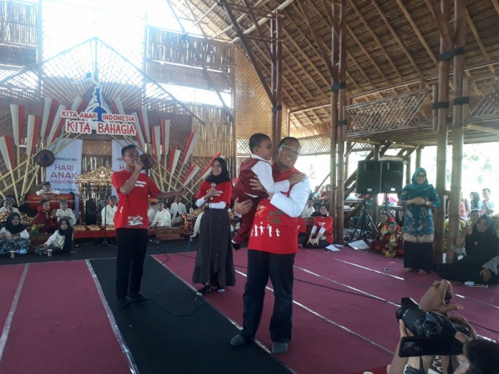 Bupati Situbondo, Dadang Wigiarto Dicurhati Penyandang disabilitas