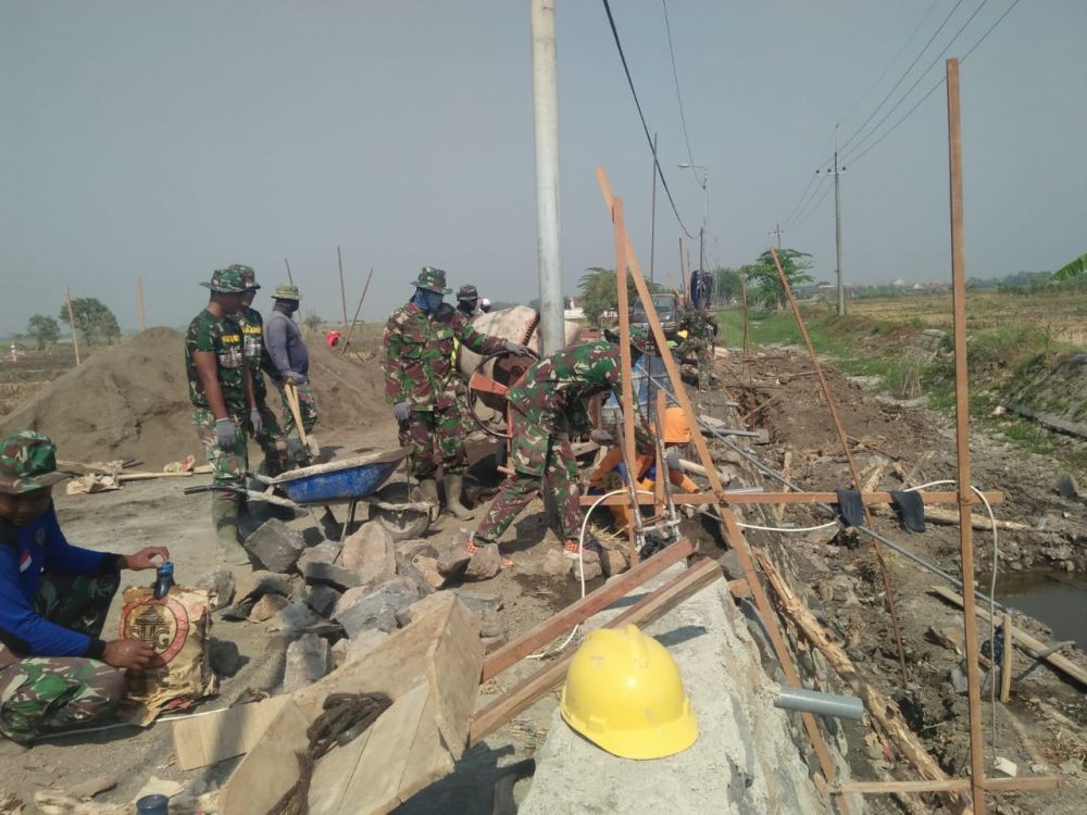 Gotong Royong Pererat Ikatan Kebangsaan 
