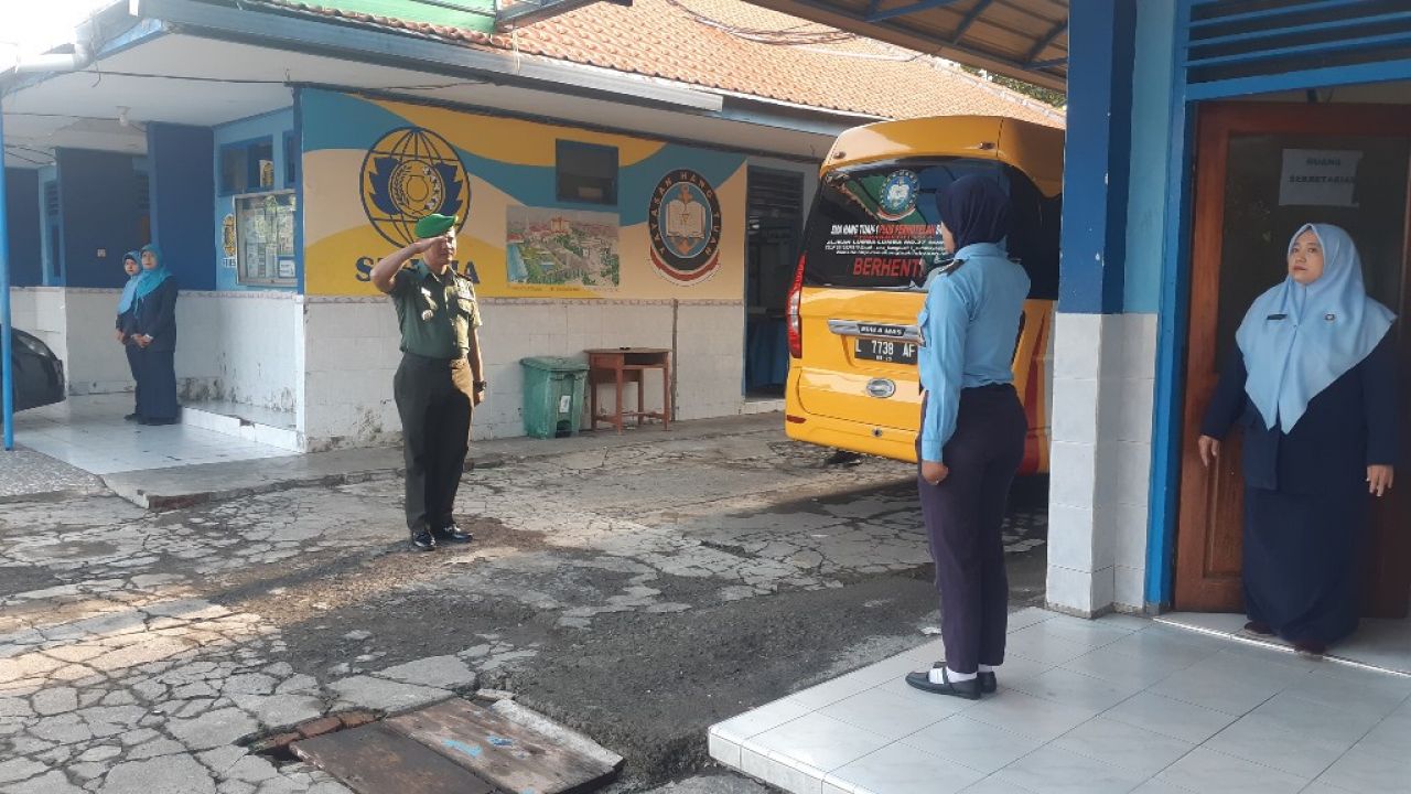Danramil 0830/01 Krembangan Jadi Irup Di SMA Hang Tuah 1