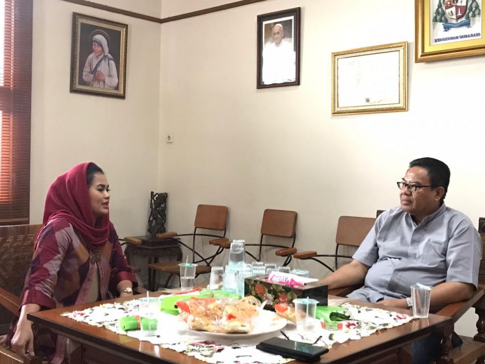 Puti Guntur Soekarno melakukan silaturahmi ke Keuskupan Surabaya